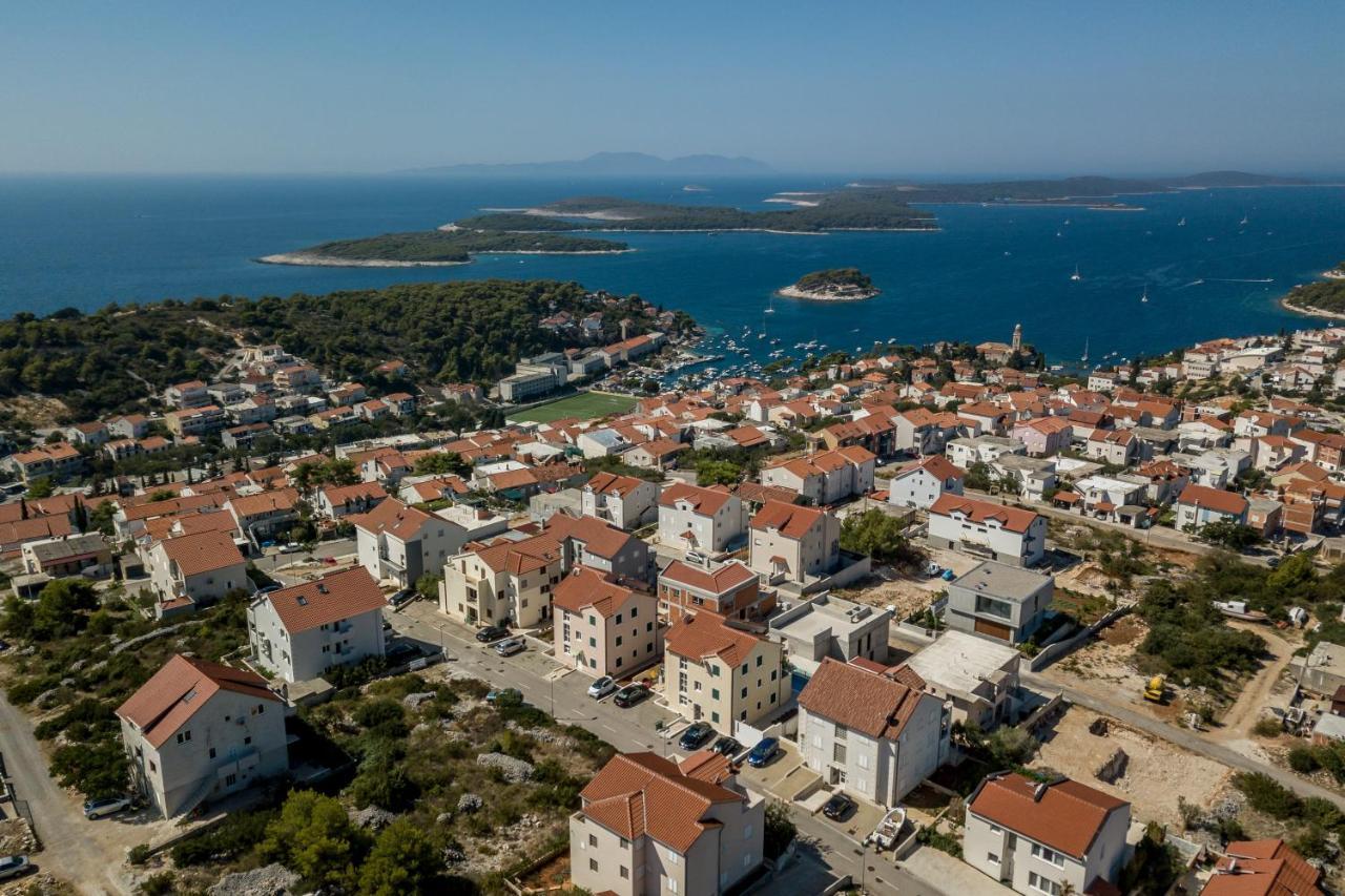 Hvar De Luxe Apartments 1 Hvar Town Bagian luar foto